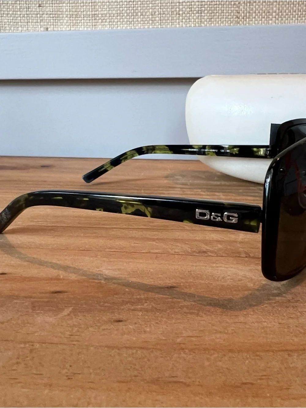 D&G Black and Gold Aviator Sunglasses Accent